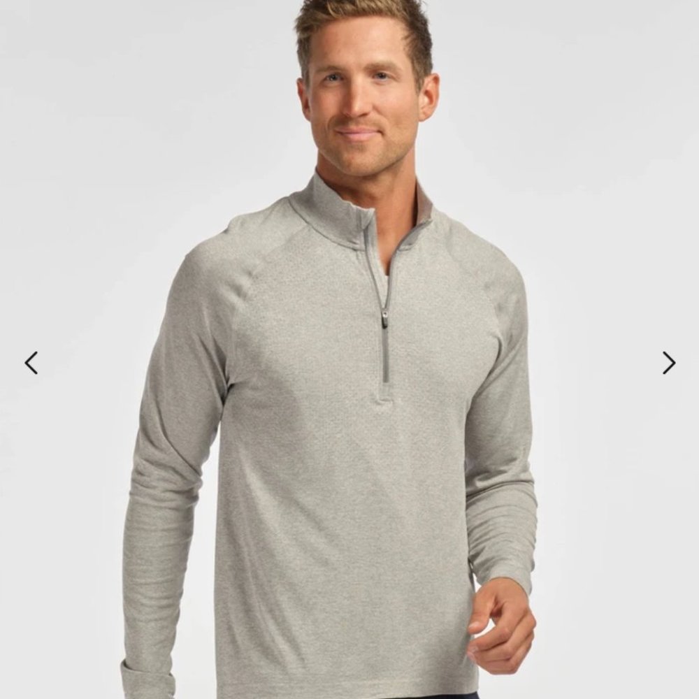 Rhone Versatility Seamless 1/4 Zip in Light Grey